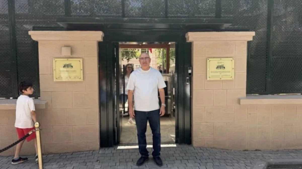Mahmut Tanal, Yunanistan tatilinin ardından Anıtkabir’e gitti