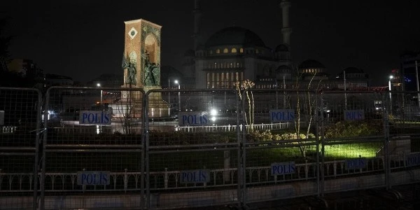 1 Mayıs nedeniyle İstanbul'da bazı yollar trafiğe kapatıldı