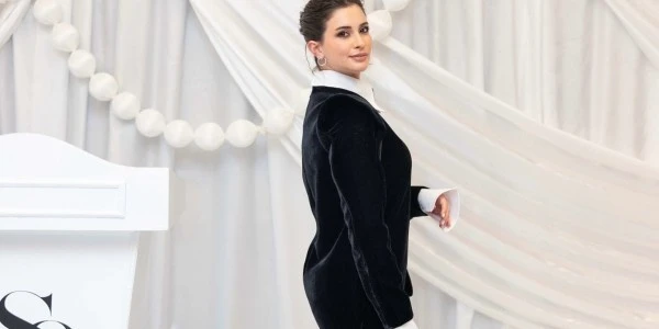 Buse Terim kızlarıyla sosyal medya akımına katıldı, beğeni aldı