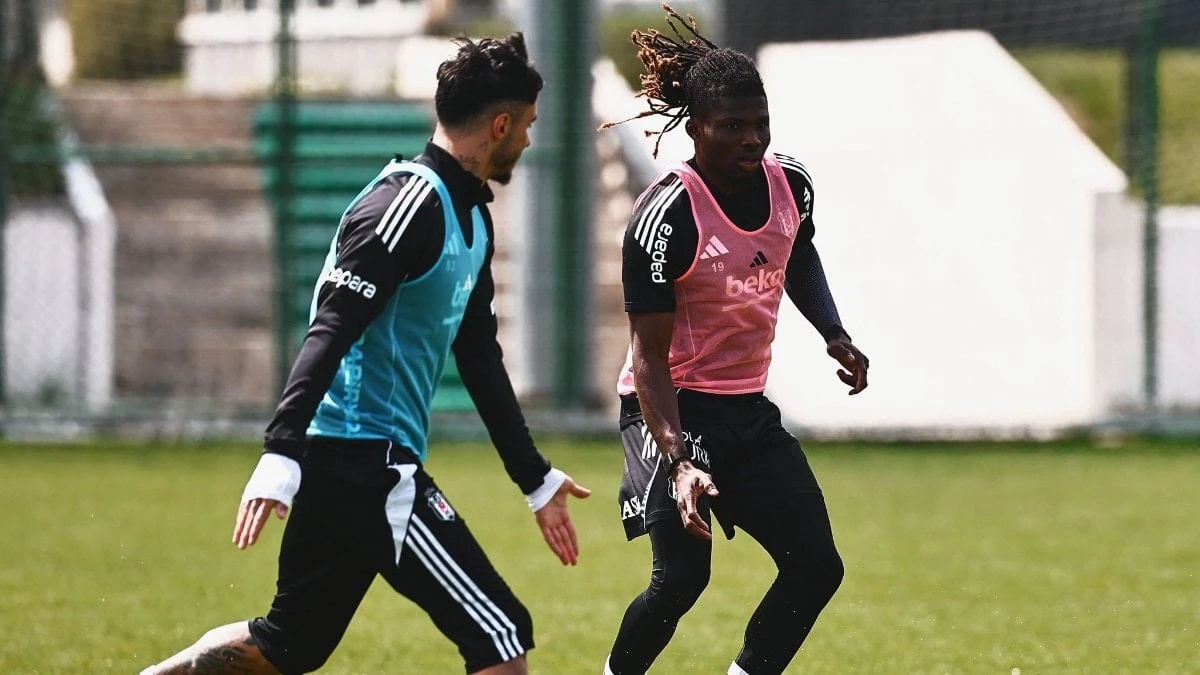 Beşiktaş, Konyaspor maçı için saha hazırlıklarına başladı
