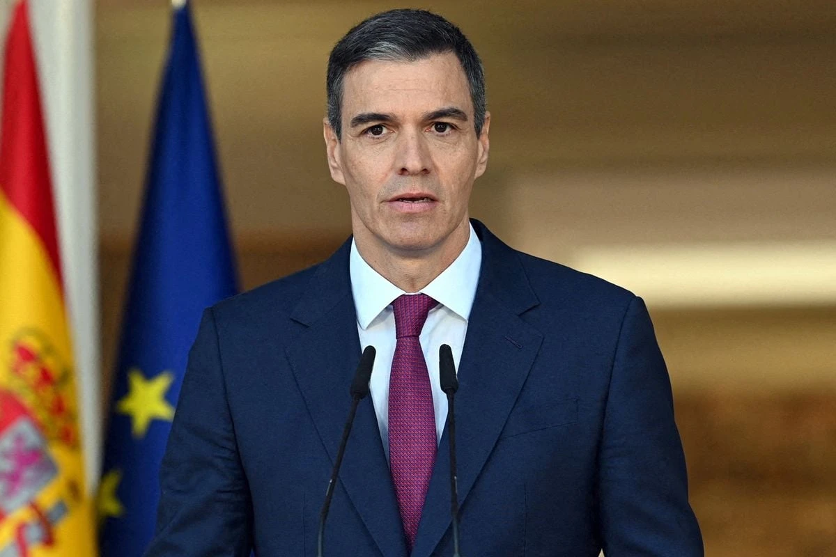 İspanya Başbakanı Pedro Sanchez'in uçağı Ankara'ya acil iniş yaptı