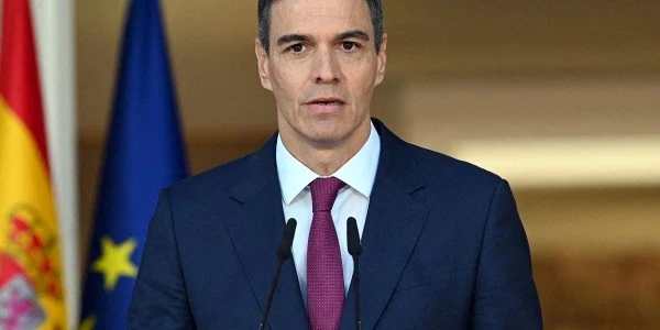 İspanya Başbakanı Pedro Sanchez'in uçağı Ankara'ya acil iniş yaptı