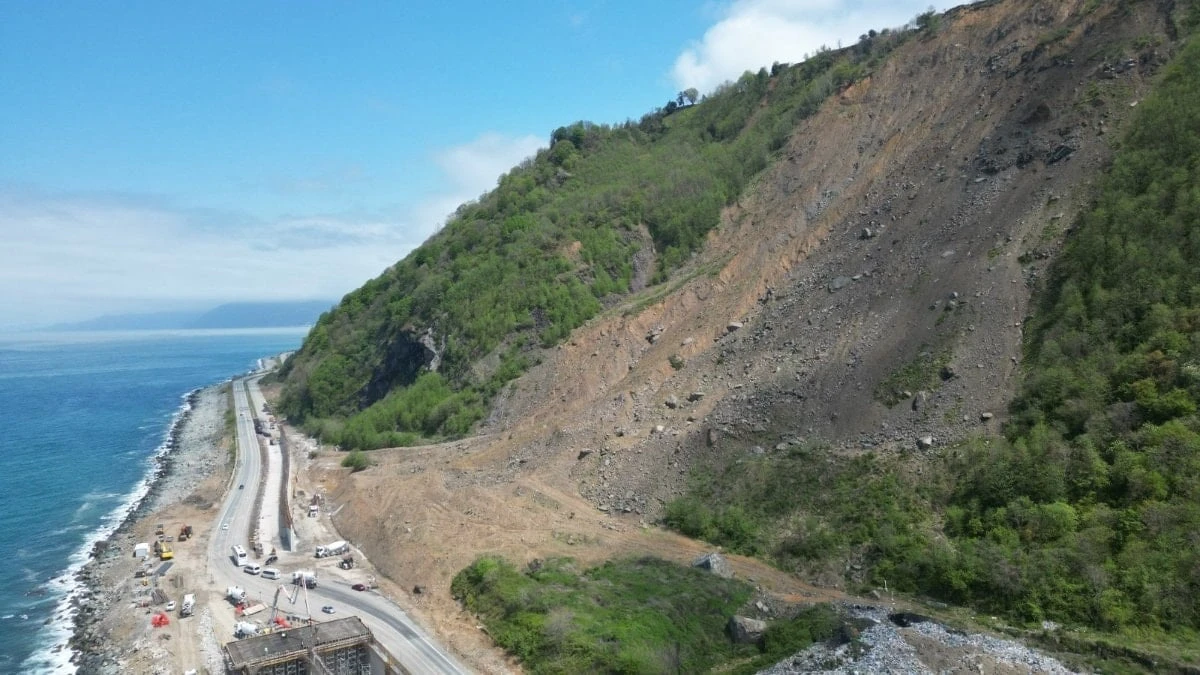 Artvin Arhavi'de heyelan alanına tünel: Çalışmalar hızla sürüyor