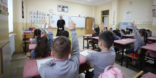 Şanlıurfa'da Birecik ve Viranşehir'de eğitime 4 gün ara