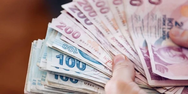 AK Parti'den 'ara zam' açıklaması: Gündemimizde çalışma yok