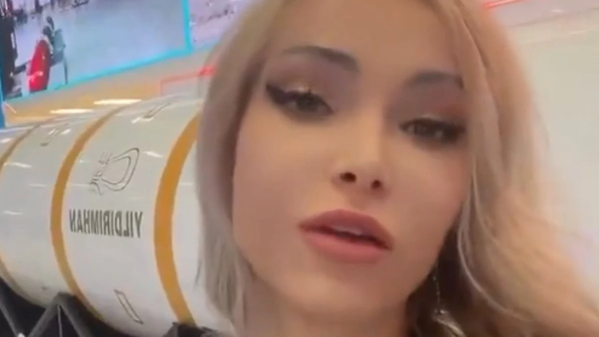 Ukraynalı kadın SAHA EXPO'da Yıldırımhan'ı 'oyun yok' diye nitelendirdi