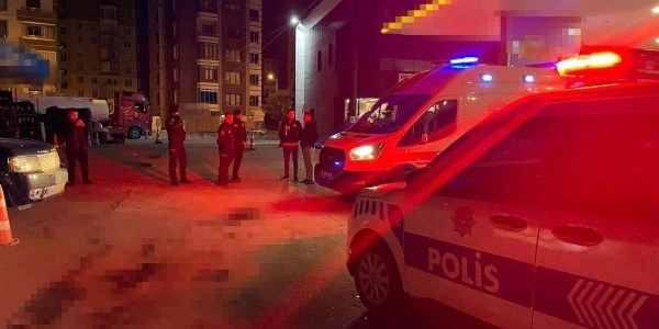 Kocasinan'da akaryakıt istasyonunda bıçaklı kavga: 1 ölü, 2 yaralı