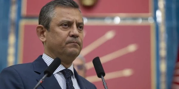 Özgür Özel'den ikinci mesaj vakası: Burcu Köksal'a atılan iddia