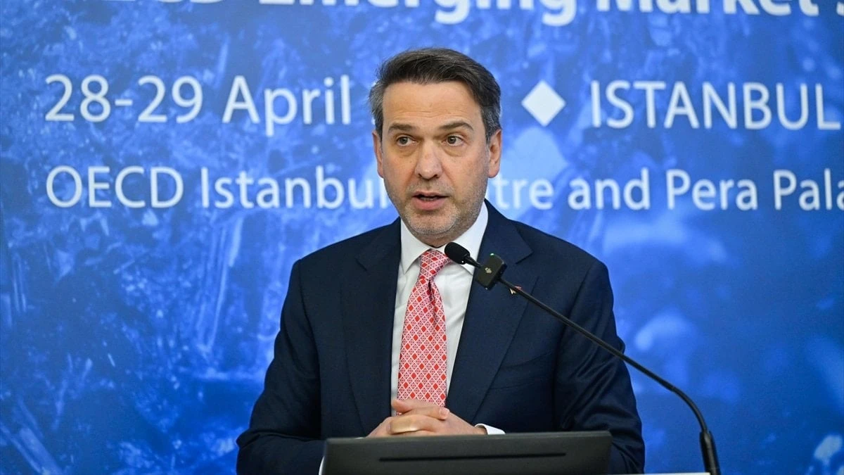 Alparslan Bayraktar: Cezayir ile LNG anlaşmasını yenileyebiliriz