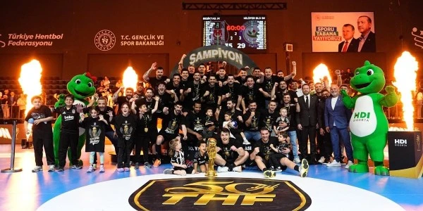Beşiktaş, THF Erkekler 50. Yıl Federasyon Kupası'nı kazandı