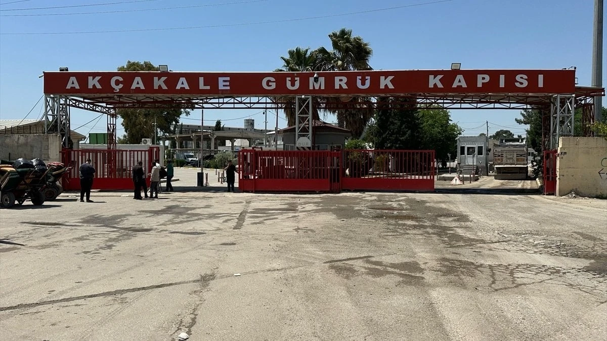 Akçakale Gümrük Kapısı'nda pasaportla geçişler yeniden başlıyor