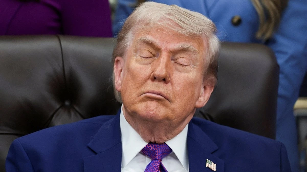 Trump, Oval Ofis’teki Etkinlik Sırasında Kısa Süreli Uyukladı