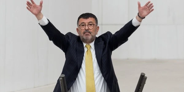 Veli Ağbaba'dan Gökhan Böcek'e: 'Zavallı adam, acıyorum'