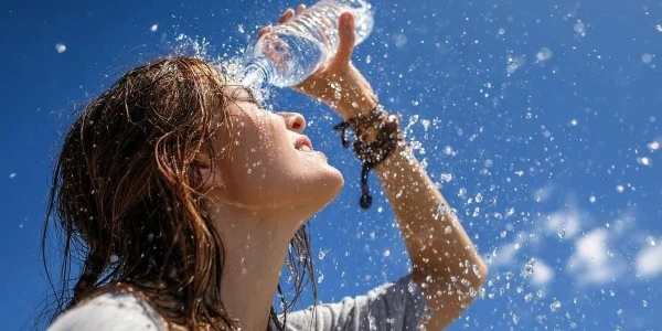 Bakanlıktan yaz uyarısı: Susamadan su için, beslenmeye dikkat