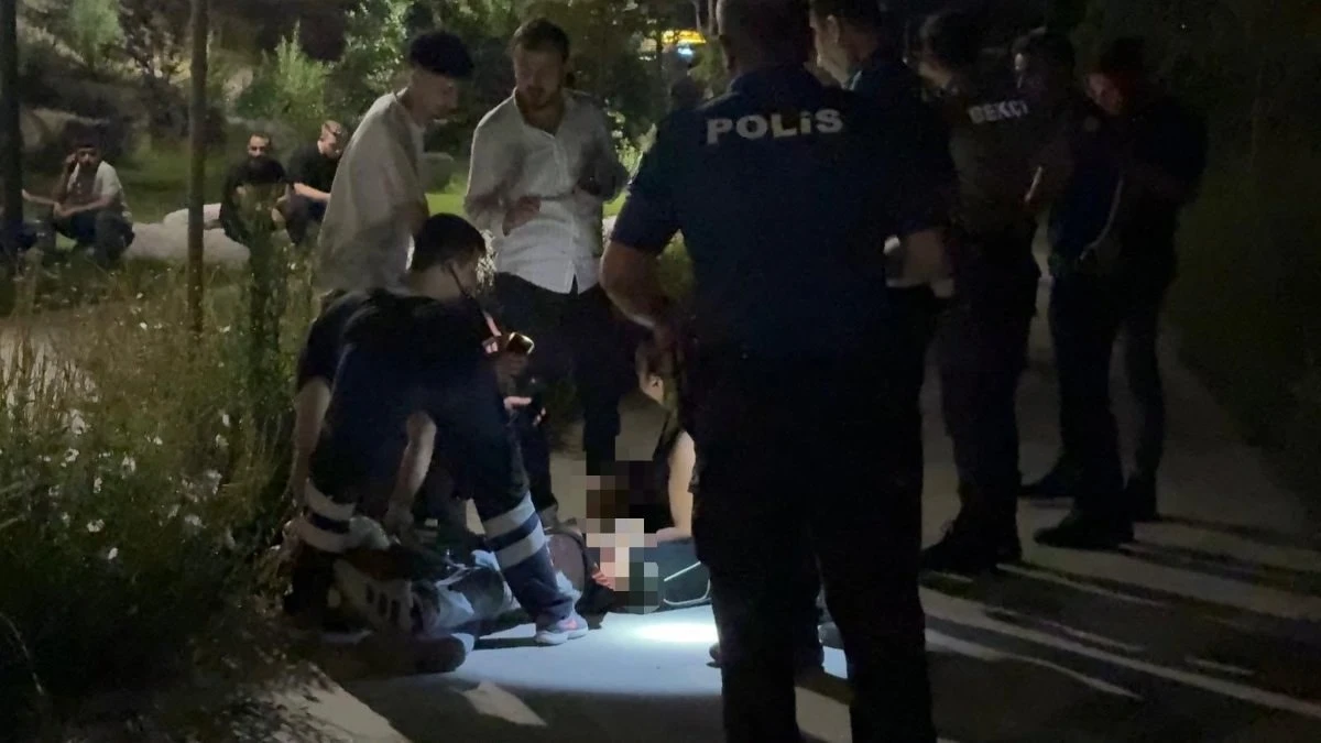 Kayseri'de parkta bıçaklı kavga: Talas'ta 1’i ağır 3 yaralı