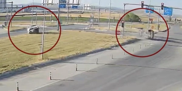 Çorum Alaca Zile kavşağında ciple çarpışan otomobil sürüklendi