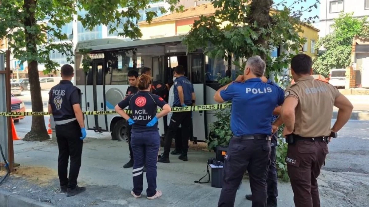 Sultangazi'de haber alınamayan servis şoförü aracında ölü bulundu