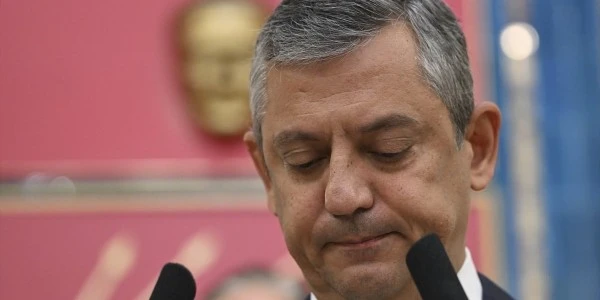Özgür Özel'in Yeni Parti'si Meclis'te Sandalye Dağılımını Etkiler