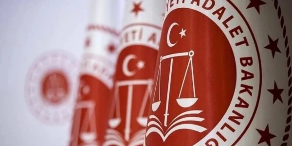 Adalet Bakanlığı: Rojin Kabaiş'in kıyafetlerinden DNA örneği alınmadı iddiası...