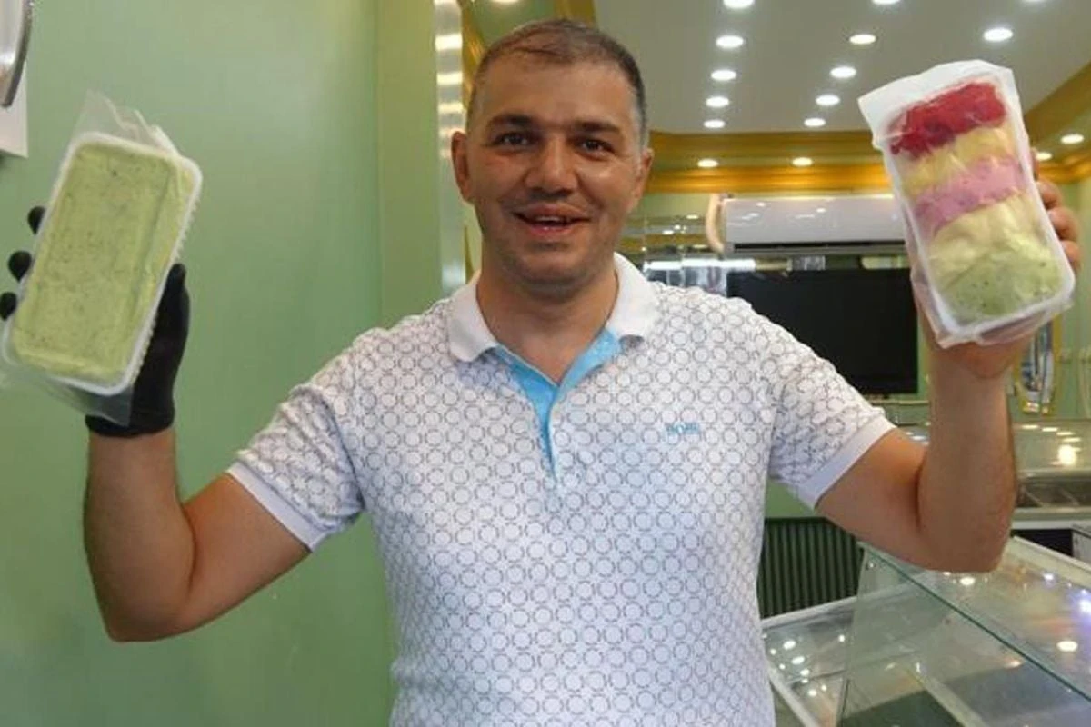 Kilis'te dondurmacı 400 TL iddiasına tepki gösterip fiyatı 10 TL'ye çekti