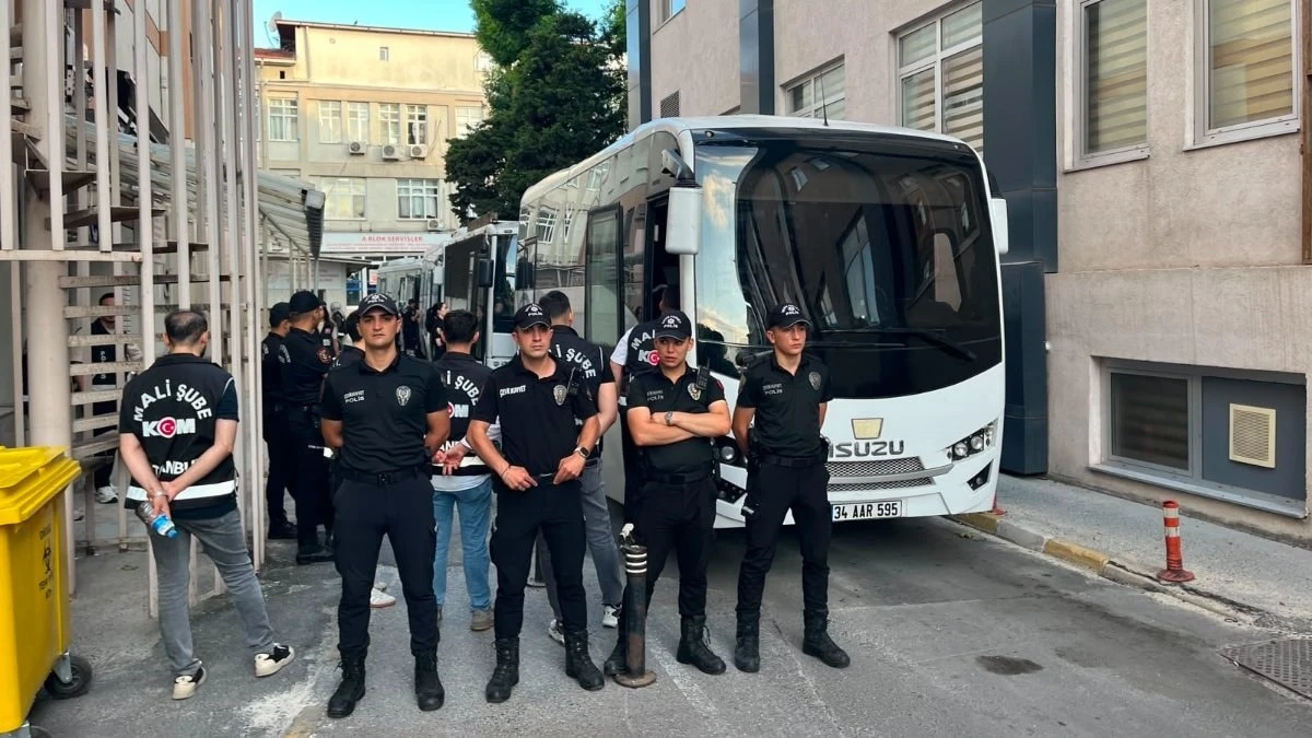 İzmit Belediyesi soruşturmasında 30 kişi adliyeye sevk edildi