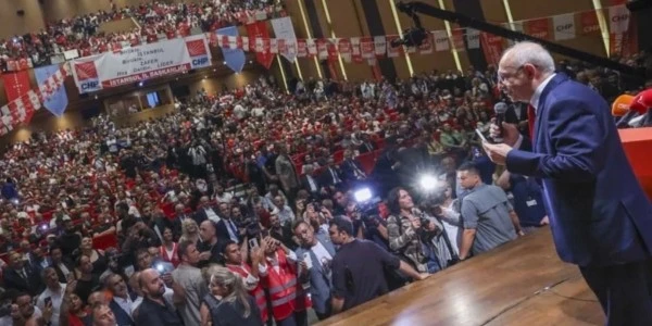 CHP üye törenine 'figüran taşındı' iddiası üzerine soruşturma