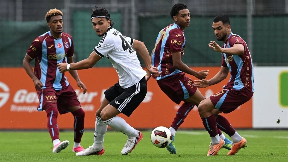 Trabzonspor, hazırlık maçında Eintracht Frankfurt'a 3-0 yenildi