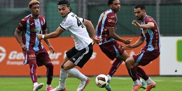 Trabzonspor, hazırlık maçında Eintracht Frankfurt'a 3-0 yenildi