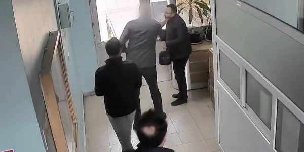 Çankırı'da gazeteciye tokat atan doktora 8.400 TL ceza