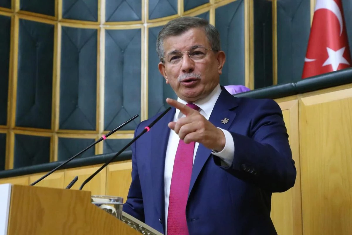 Davutoğlu siyaseti bıraktı: Gelecek Partisi’ni resmen lağvetti