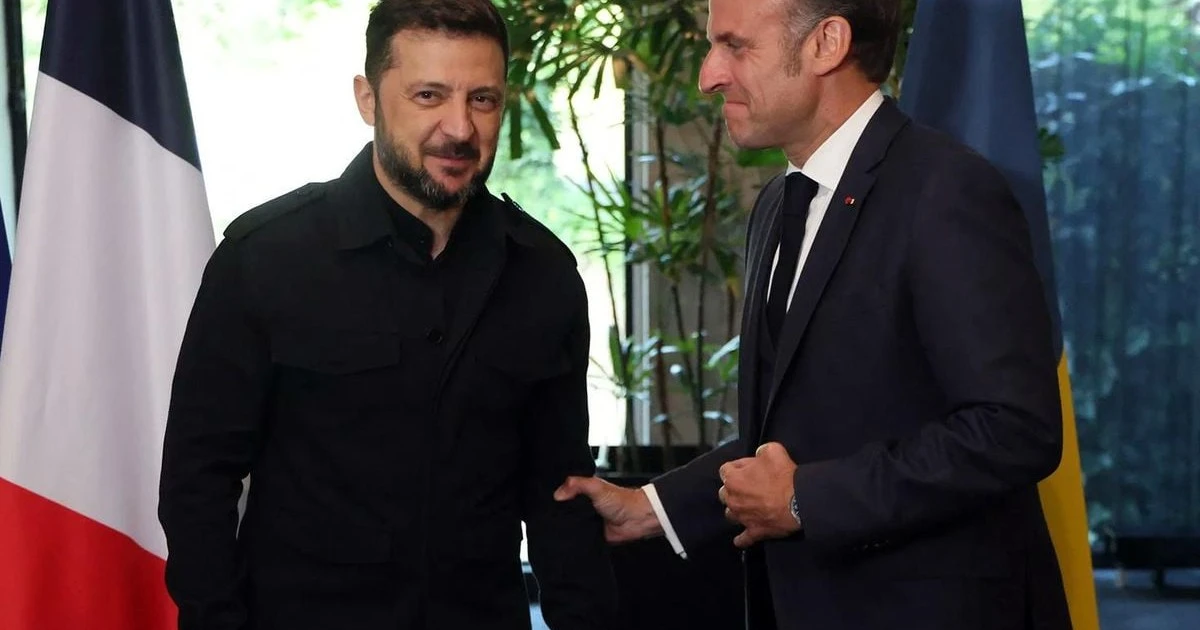 Zelenskiy Macron'a Fransa için yangın söndürme desteği teklif etti