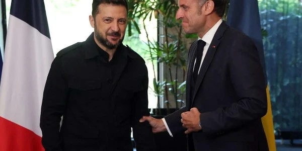 Zelenskiy Macron'a Fransa için yangın söndürme desteği teklif etti