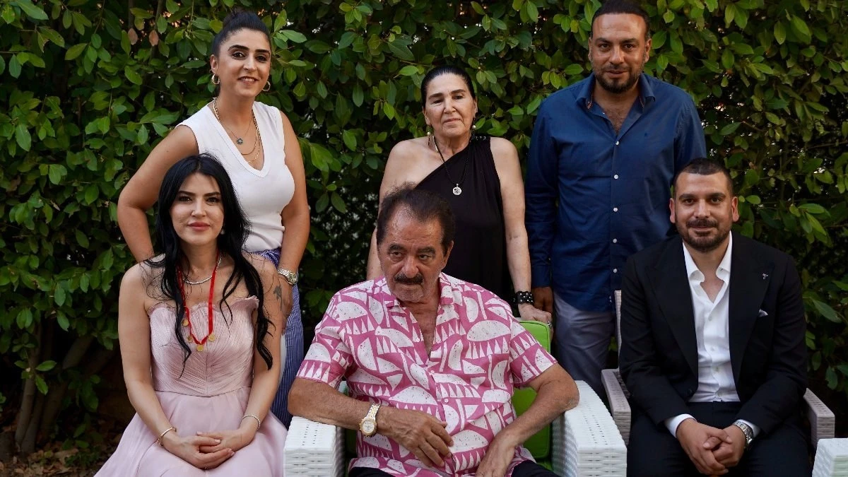 İbrahim Tatlıses, manevi kızının isteme töreninde duygulandı