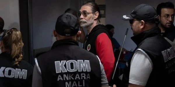 Etimesgut Belediye Başkanı Erdal Beşikçioğlu tutuklandı