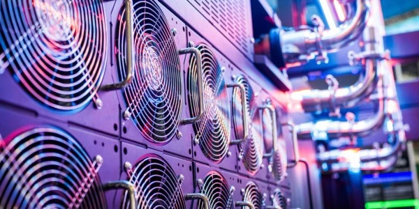 Solo madenci 3.157 BTC (≈$200k) kazandı, Coldcard hacki paniğe yol açtı