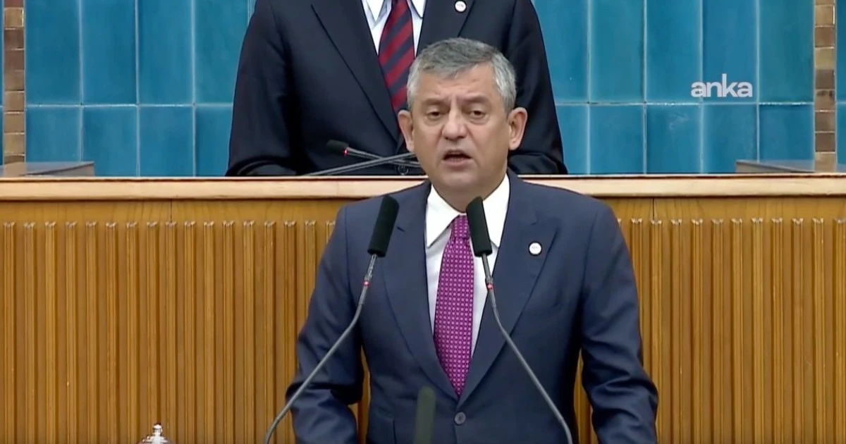 Özgür Özel Yeni Parti'nin ilk grup toplantısında isim karıştı
