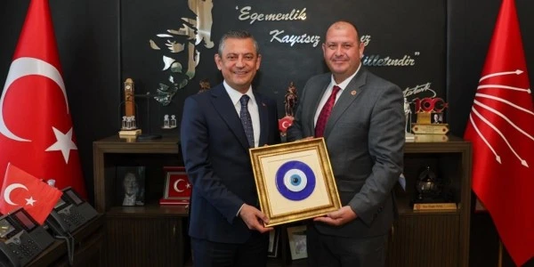 Özgür Özel'in İlkay Çiçek sözleri rüşvet mesajlarıyla gündemde