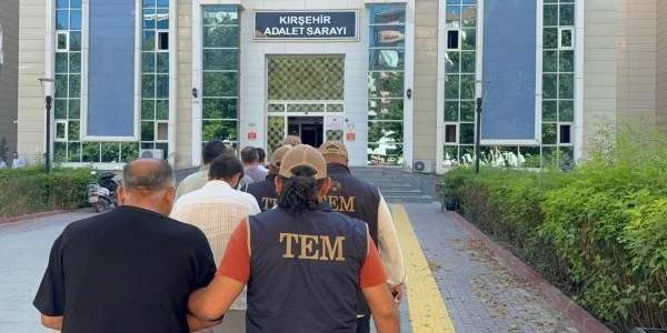 Kırşehir merkezli 3 ilde FETÖ operasyonu: 8 gözaltı, 1 tutuklama