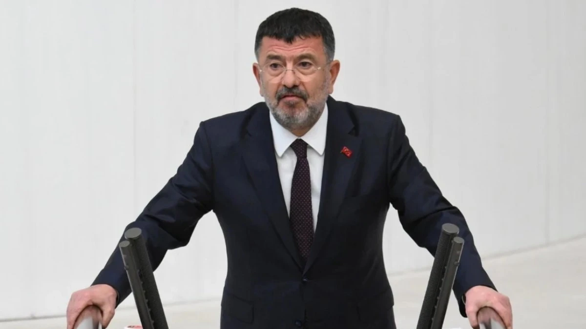 Veli Ağbaba'nın ağabeyi Hür Ağbaba İzmir soruşturmasında tutuklandı