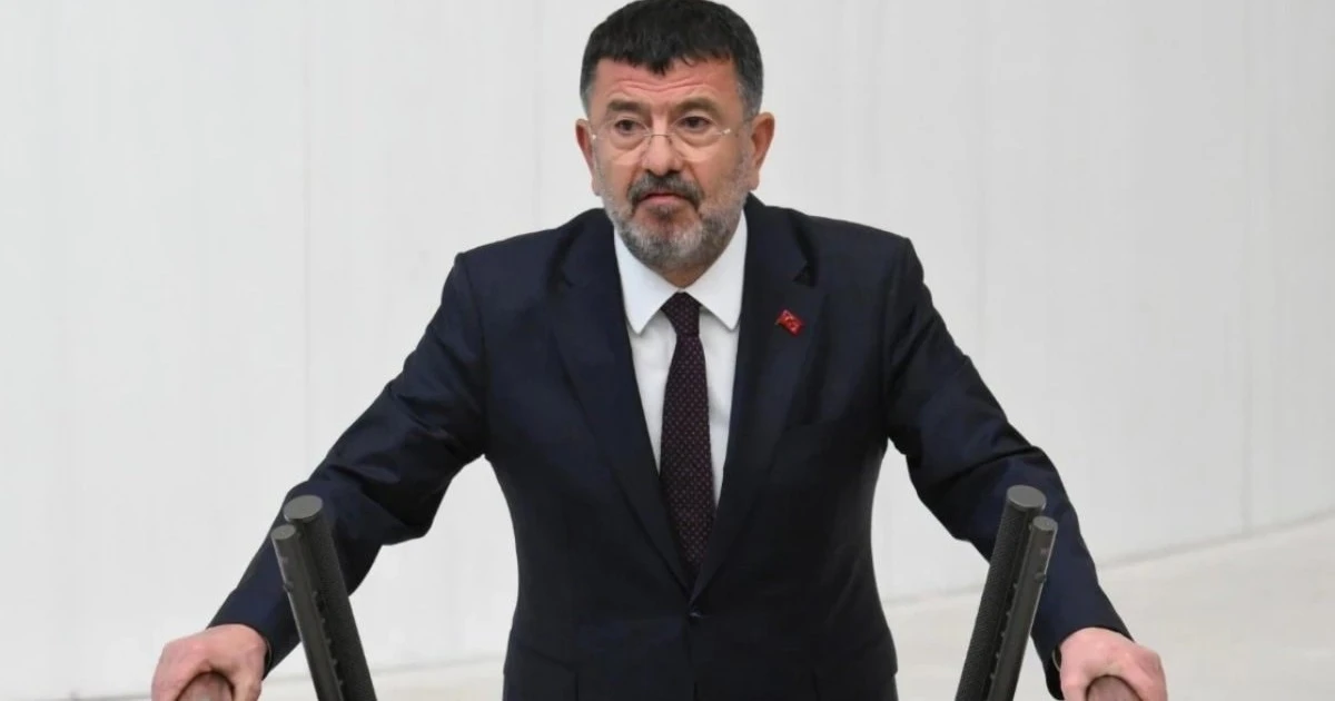 Veli Ağbaba'nın ağabeyi Hür Ağbaba İzmir soruşturmasında tutuklandı
