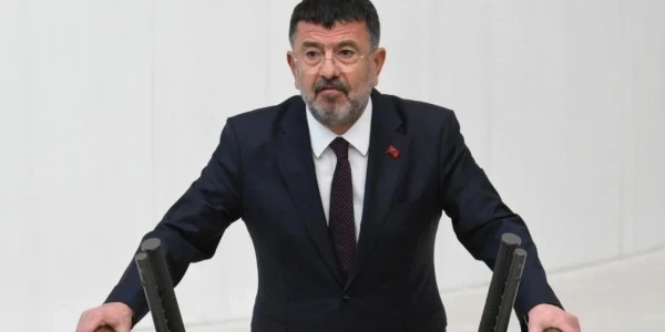 Veli Ağbaba'nın ağabeyi Hür Ağbaba İzmir soruşturmasında tutuklandı