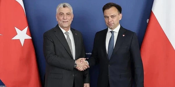Bolat Varşova'da Domanski ile görüştü: Ekonomi ve yatırım vurgusu