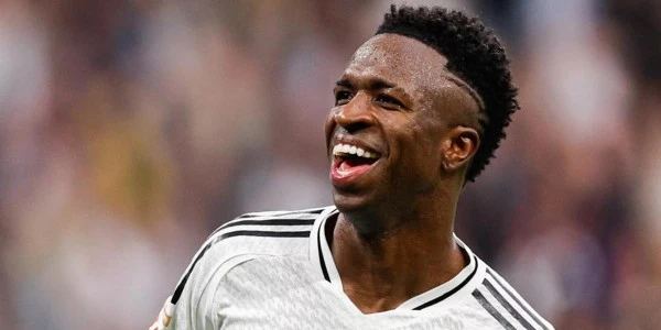 Vinícius Jr. Real Madrid'de kaldı: 2032'ye kadar yeni sözleşme