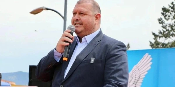 İzmir'de Menderes Belediye Başkanı İlkay Çiçek tutuklandı