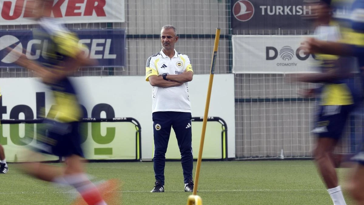 Fenerbahçe’de kadro operasyonu: Livaković, Mimović, Becao elveda