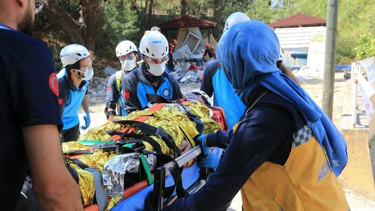 Manisa'da UMKE Haftası'nda üç afet senaryosunun tatbikatı