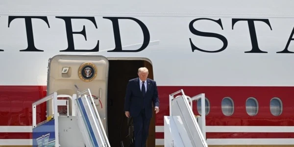 Trump, İran tehdidi nedeniyle Ankara'dan gizli uçuşla ayrıldı