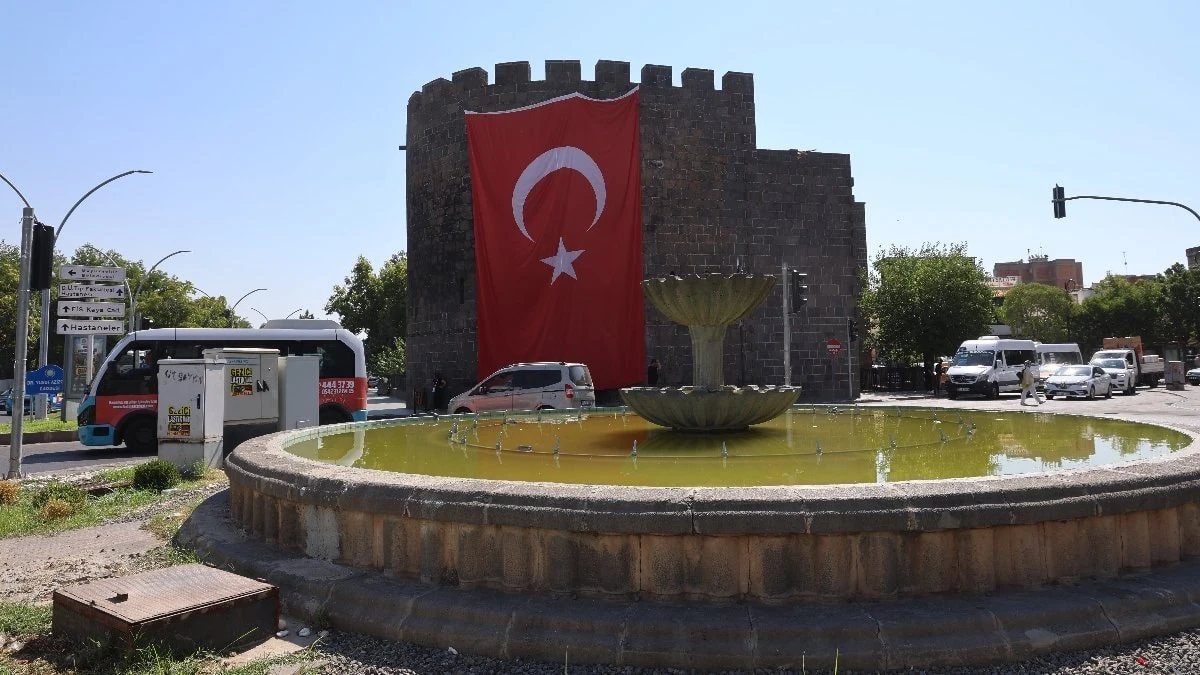 Diyarbakır'da 'Terörsüz Türkiye' yasasına iş dünyasından destek