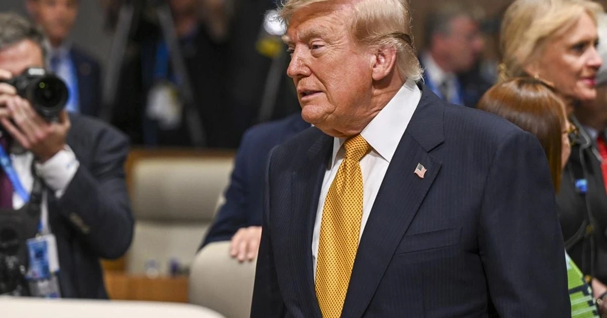 Trump, Türkiye dönüşünde gizlice uçak değiştirdiğini doğruladı