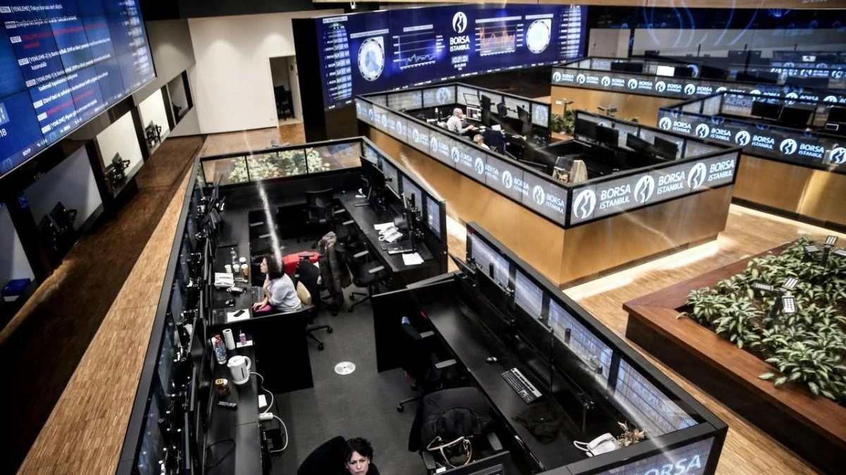 BIST 100 yüzde 2,96 yükselerek günü 14.110,14'ten kapattı